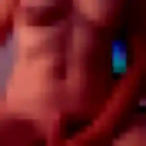 Rejoins Vanessa, 31 ans à Arpajon-sur-Cère en privé