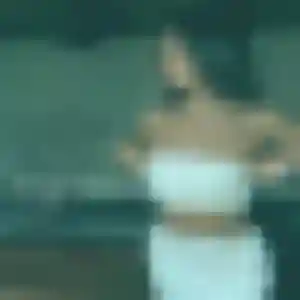Kenza de Bannalec, 19 ans - rencontre sexy en toute liberté