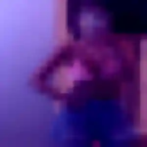 Rencontre Elena, 41 ans à Blainville-sur-Orne gratuitement