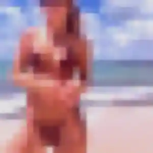 Leontine, femme de 24 ans propose rencontre sexy à Charnay-lès-Mâcon