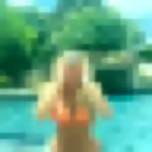 Roxane de Évron, 28 ans - rencontre sexy en toute liberté
