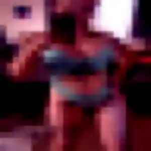 Charlotte (44 ans) à Fayence propose un rencontre sexy ce soir