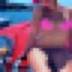Perrine, 23 ans, connectée à Fontaine-lès-Dijon pour un rencontre sexy