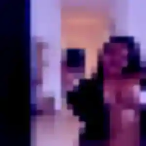 Justine, 21 ans, disponible à Grigny pour un rencontre sexy
