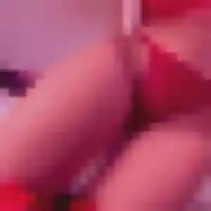 Chloe, 25 ans, en ligne à La Chapelle-d'Armentières pour une rencontre coquine