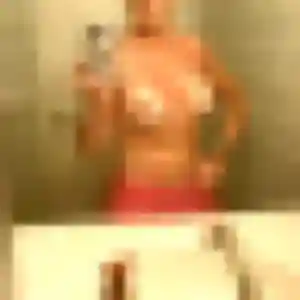 rencontre sexy à La Couronne : photo de Eleonore, 42 ans - inscription gratuite