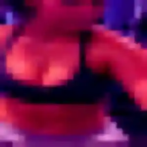 Lise, 19 ans, connectée à La Ferté-Saint-Aubin pour une rencontre coquine