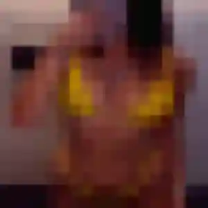 Karine, 21 ans, en ligne à La Ravoire pour une rencontre coquine