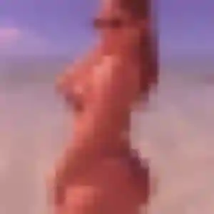 Amira de Les Achards, 25 ans - rencontre sexy en toute liberté