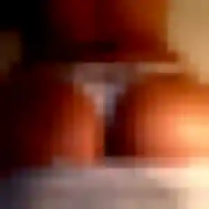 Elodie, 19 ans, connectée à Longpont-sur-Orge pour une rencontre coquine