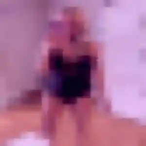 Découvre Debora, 24 ans à Magny-les-Hameaux en privé