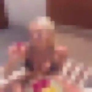 Charmante Lucie, 31 ans à Marguerittes - voir sa photo