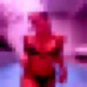 Gwenaelle, 40 ans, connectée à Mondeville pour une rencontre coquine