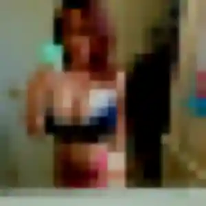 Christelle, 27 ans, cherche un rencontre sexy à Montigny-lès-Cormeilles