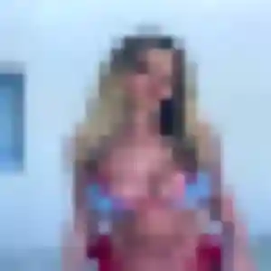 Ursula, 43 ans, en ligne à Nieppe pour une rencontre coquine