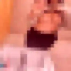 Ximena, 19 ans, connectée à Prades pour une rencontre coquine