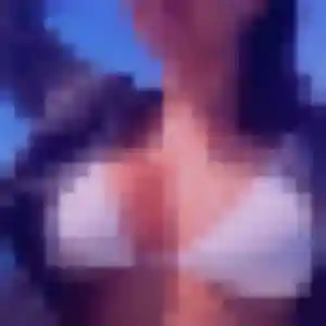 Karen, 43 ans, en ligne à Saint-Denis pour une rencontre coquine