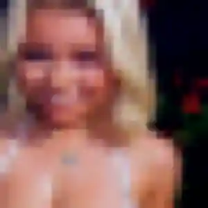 Photo privée de Lou-Anne, 44 ans à Sèvres - plan discret