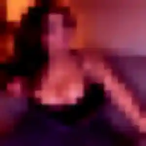 Lamia, fille de 25 ans propose rencontre sexy à Valdallière