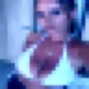 Celeste de Vaux-sur-Seine, 19 ans - rencontre sexy discret