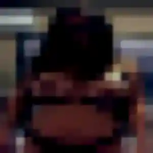 Sandrine, 20 ans, disponible à Villefranche-sur-Saône pour un rencontre sexy