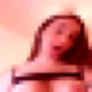 Elvire, femme de 20 ans propose rencontre sexy à Villeneuve-le-Roi