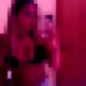 Severine, 32 ans, en ligne à Viry pour une rencontre coquine